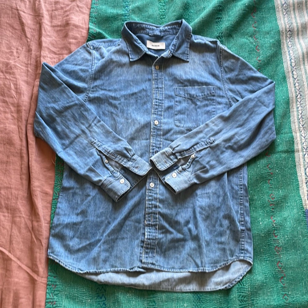 Buck Mason Vintage Denim Long-Sleeve Shirt. Large